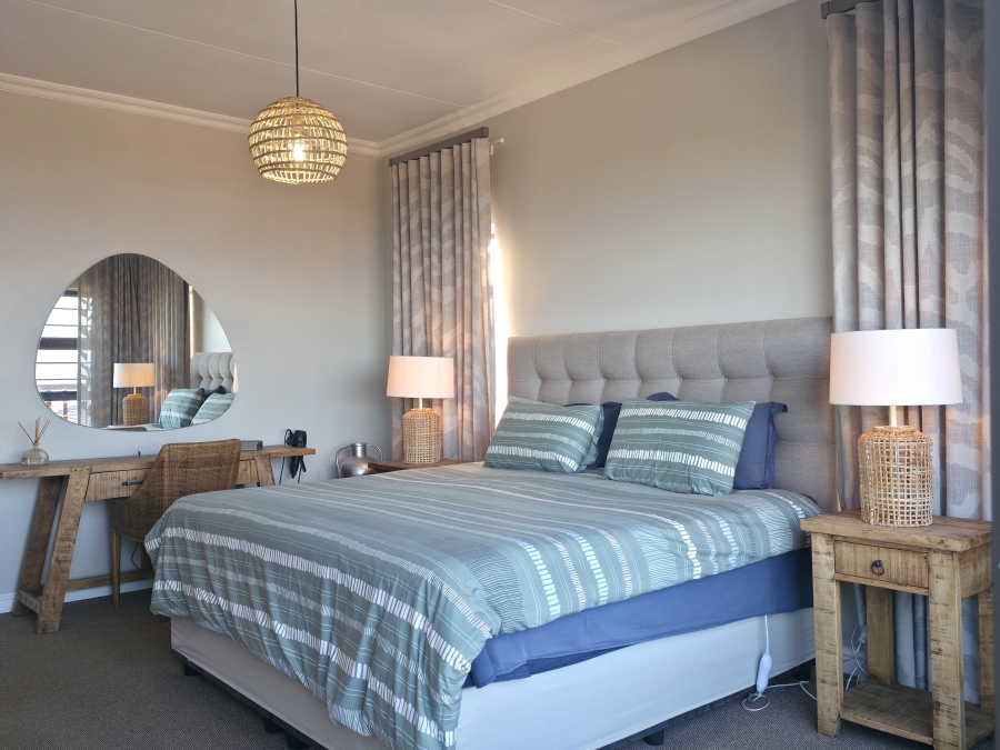4 Bedroom Property for Sale in Wavecrest Eastern Cape